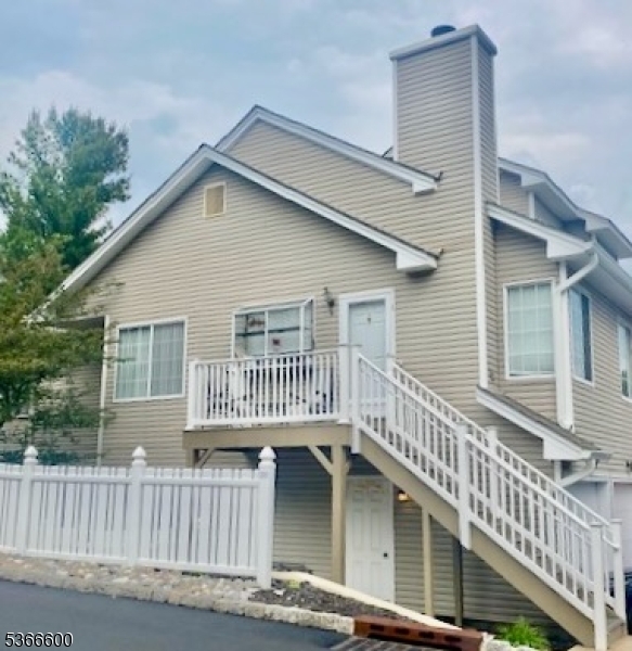1 Pendleton Ct in Bedminster, NJ - Building Photo