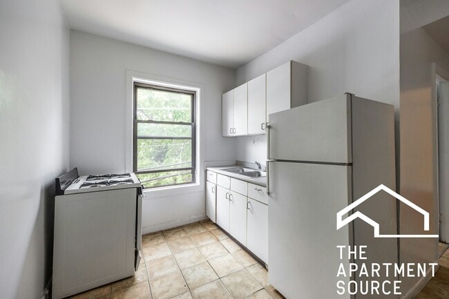 2520 N Kedzie Blvd in Chicago, IL - Building Photo - Building Photo