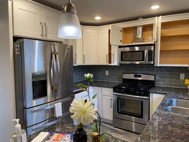 property at 3447 Tanager Cir