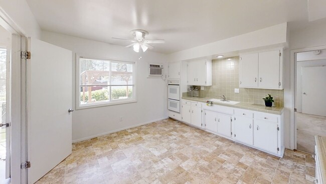 35371 Schad Ln in Yucaipa, CA - Building Photo - Building Photo