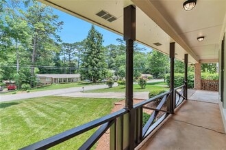 759 Glen Cir SW in Lawrenceville, GA - Building Photo - Building Photo