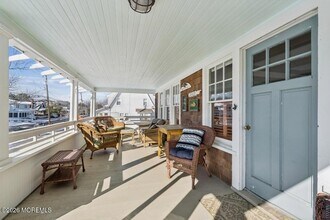 54 Osborne Ave in Bay Head, NJ - Foto de edificio - Building Photo