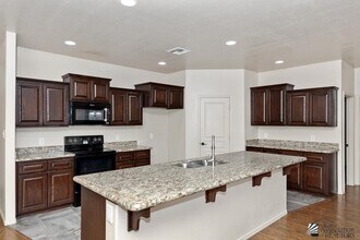 7745 E 42nd Pl in Yuma, AZ - Foto de edificio - Building Photo