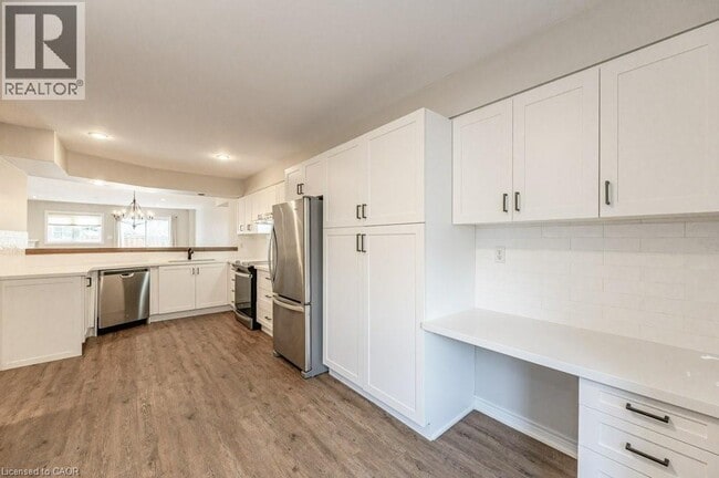 property at 3542 Fowler Ct