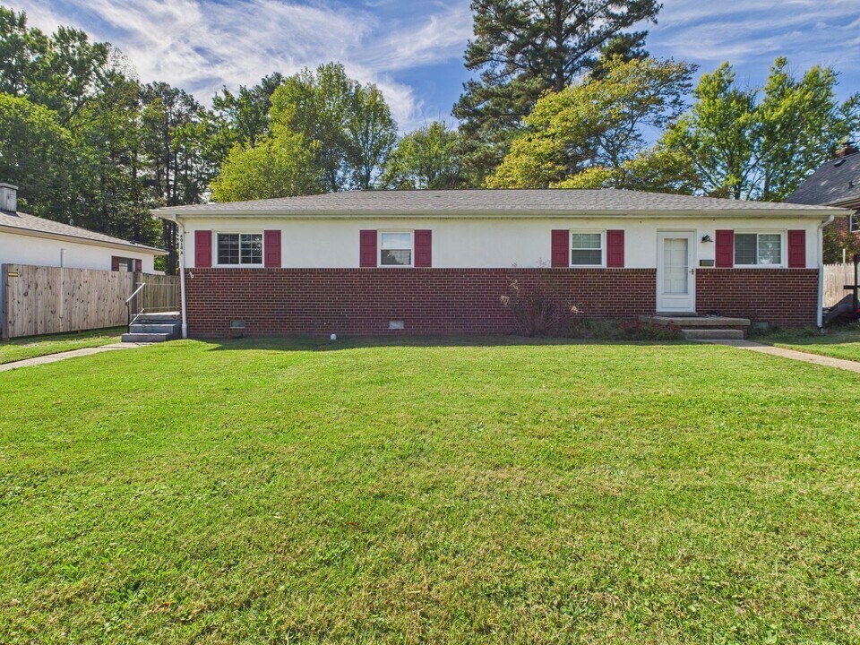 6018 Club Rd in Richmond, VA - Building Photo