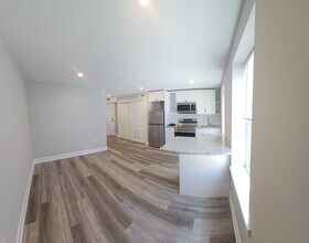 4630 Umbria St, Unit # 3 in Philadelphia, PA - Foto de edificio - Building Photo