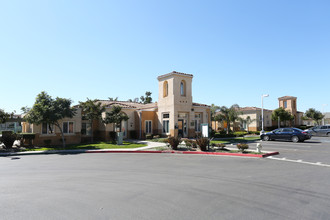 Westgate Courtyards in Santa Maria, CA - Building Photo - Building Photo