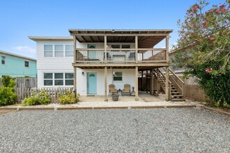 729 N Fletcher Ave in Fernandina Beach, FL - Building Photo - Building Photo