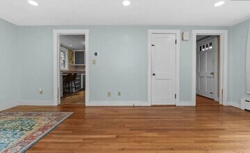 264 Centre St in Danvers, MA - Building Photo - Building Photo