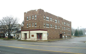 Huron - Prall in Pontiac, MI - Building Photo - Building Photo