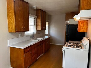 745 W Foothill Blvd in Glendora, CA - Building Photo - Building Photo