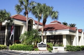 2445 SW 18th Ter, Unit 412 in Fort Lauderdale, FL - Building Photo - Building Photo