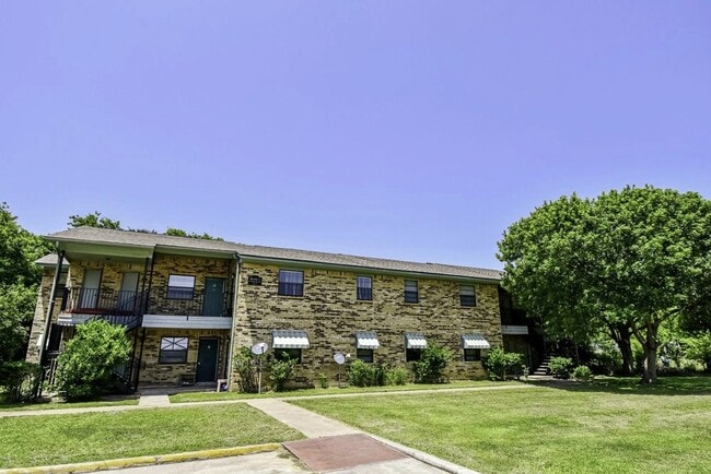 property at 138 Sandpiper Cir