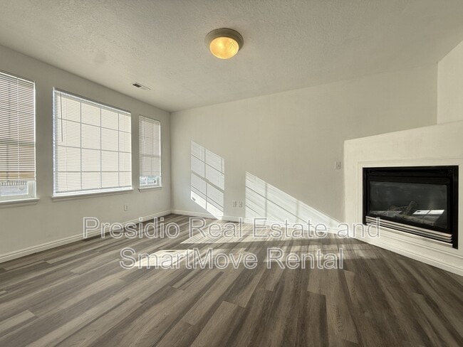 5601 4015 W in Taylorsville, UT - Foto de edificio - Building Photo