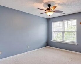 728 Roxholly Ln NE in Buford, GA - Building Photo - Building Photo