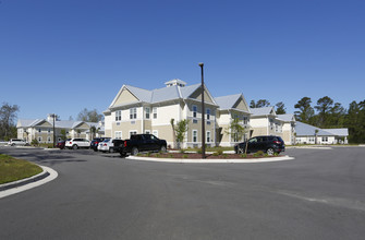 Arbor Landing at Hampstead in Hampstead, NC - Building Photo - Building Photo