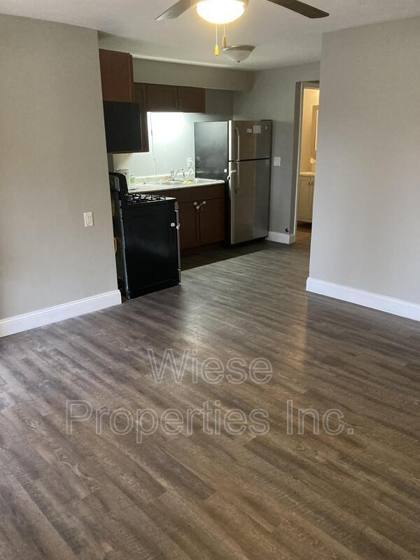 711 W Governor St in Springfield, IL - Building Photo - Building Photo