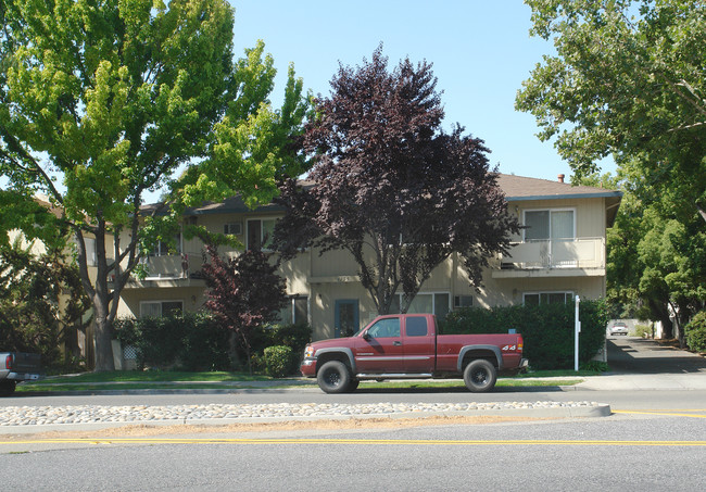 Bird Ave Apt in San Jose, CA - Foto de edificio - Building Photo