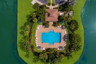 3402 Parkridge Cir in Sarasota, FL - Building Photo - Building Photo