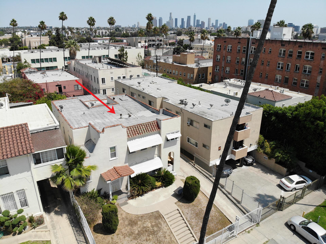 120-122 N Berendo St in Los Angeles, CA - Building Photo - Building Photo