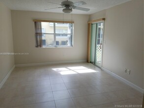 2637 SE 21st Ct in Homestead, FL - Building Photo - Building Photo