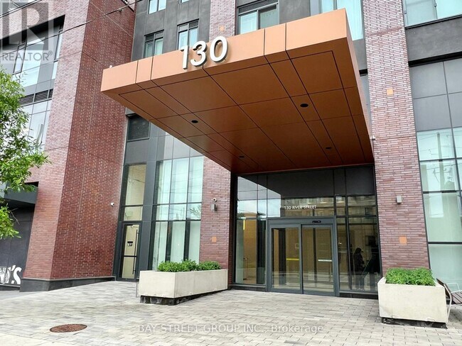 130-2130 River St in Toronto, ON - Building Photo - Building Photo