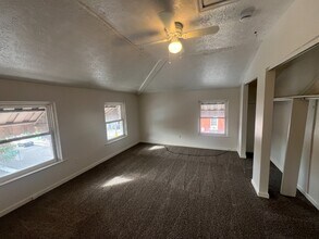 3518 W 8th St in Cincinnati, OH - Building Photo - Building Photo