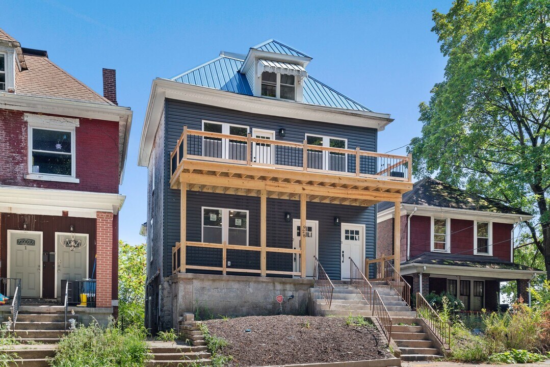 928 Morningside Ave in Pittsburgh, PA - Building Photo