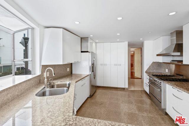 property at 6 Eastwind St