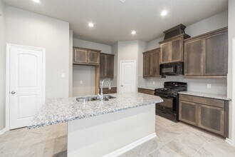 5131 Pr Ter Ln in Fulshear, TX - Building Photo - Building Photo