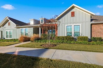 1044 3rd St in Argyle, TX - Building Photo - Building Photo