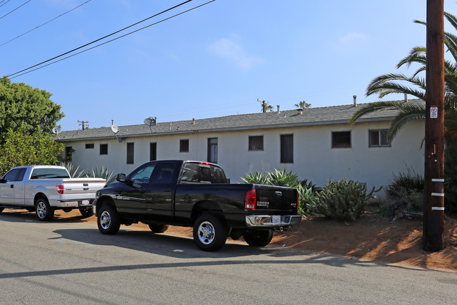 908 S Tremont St in Oceanside, CA - Building Photo - Building Photo