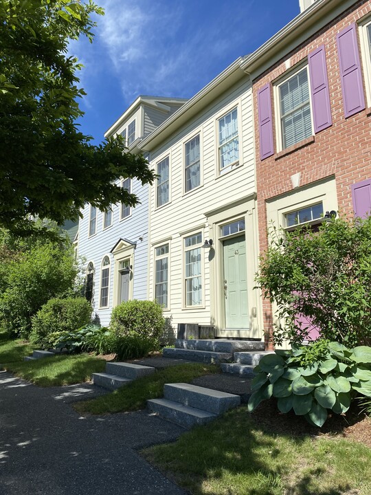 43 Forest Edge Dr in Hanover, NH - Building Photo