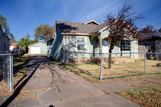 729 N Hayes St in Amarillo, TX - Foto de edificio - Building Photo