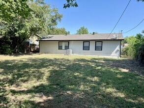 4204 Bowling Green St in Forest Hill, TX - Building Photo - Building Photo