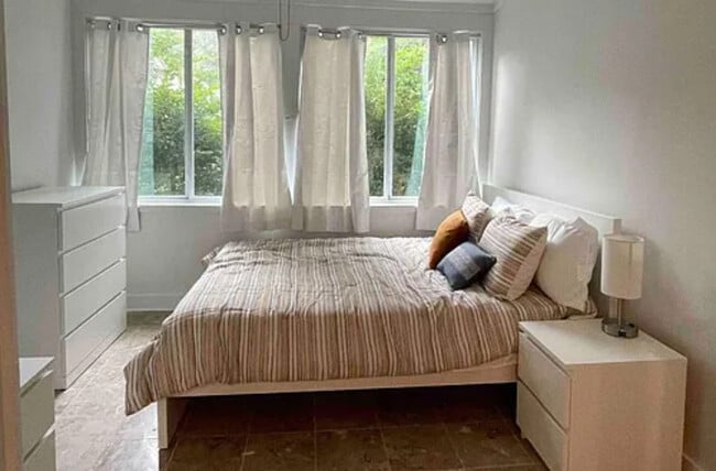property at 615 Executive Golf Villas Rd