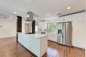 1700 Antler Dr in Austin, TX - Building Photo - Building Photo