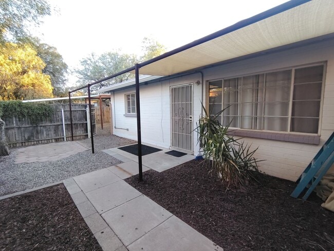 property at 3302-3308 E Glenn St