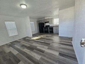 2537 Las Vegas Blvd N in North Las Vegas, NV - Building Photo - Building Photo