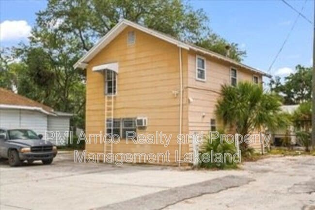 property at 722 W Central Ave