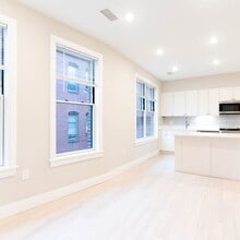 197 Green St, Unit 303 in Boston, MA - Foto de edificio - Building Photo