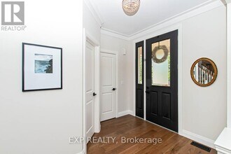 503 Sixteen Mile Dr in Oakville, ON - Building Photo - Building Photo
