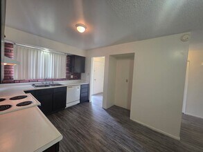 522 Smithridge Park in Reno, NV - Foto de edificio - Building Photo