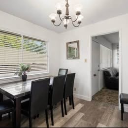 5365 Elsinore Way in Fair Oaks, CA - Foto de edificio - Building Photo