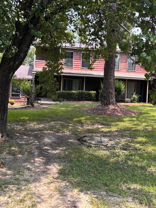 1611 E Trinity Blvd in Montgomery, AL - Building Photo