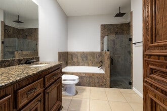 Presidential Shores in Conroe, TX - Foto de edificio - Interior Photo