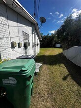 10452 SW 177th St in Miami, FL - Building Photo - Building Photo