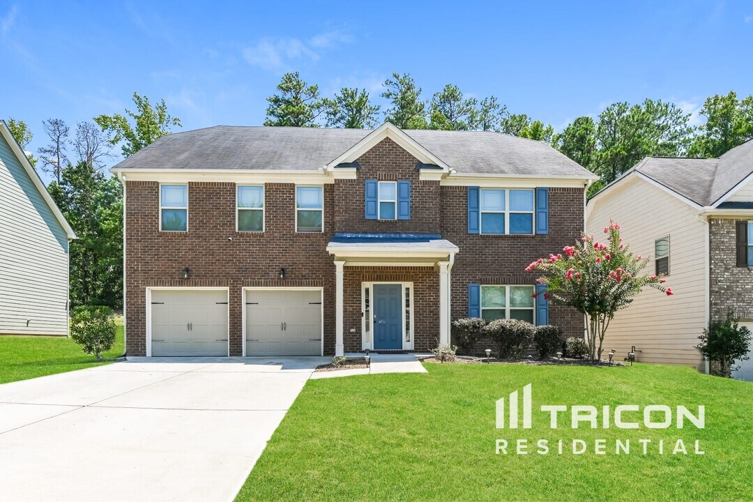 3755 Brookhollow Dr in Douglasville, GA - Building Photo