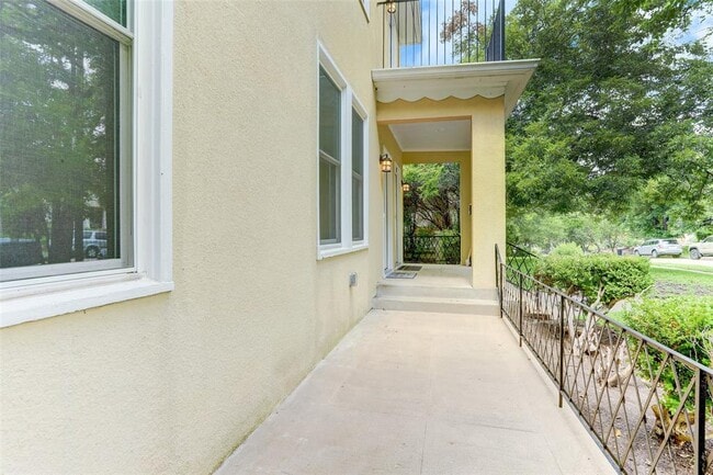 property at 603 Bellevue Pl