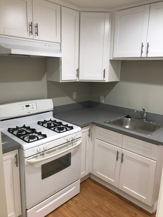 18941 Vose St, Unit #18943 Vose St in Reseda, CA - Building Photo - Building Photo